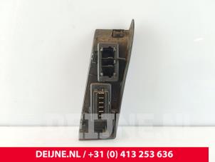Opel Movano Electric window switch O281862 photo 2