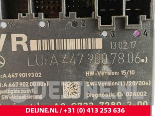Mercedes Vito Central door locking module O281864 photo 3