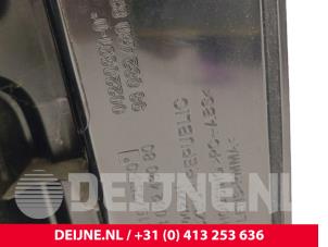 Peugeot Expert Rücklicht rechts O281873 foto 3