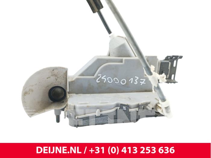 Peugeot Expert Door lock mechanism 2-door, right O281940