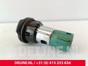 Citroen Jumper 12-Volt-Anschluss O281948 foto 3