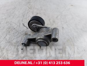 Gebruikte Spanrol Multiriem Volvo V60 II (ZW) 2.0 T6 16V Twin Engine Prijs € 25,00 Margeregeling aangeboden door van Deijne Onderdelen Uden B.V.