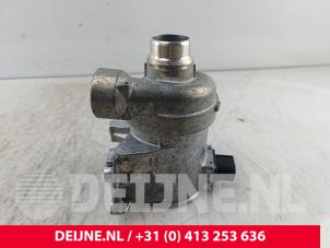 Volvo V60 Additional water pump O281962 photo 3