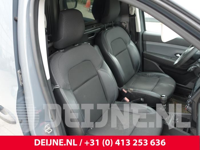 Renault Express Seat, right O282020