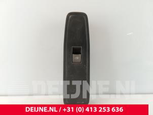 Gebruikte Ruit schakelaar elektrisch Mercedes Citan (420.6) 1.5 110 CDI Prijs € 18,15 Inclusief btw aangeboden door van Deijne Onderdelen Uden B.V.