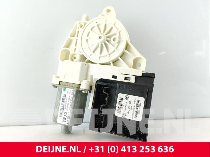 Volkswagen Caddy Door window motor O282134