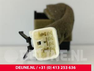 Volvo C70 Airbag sensor O282136 photo 3