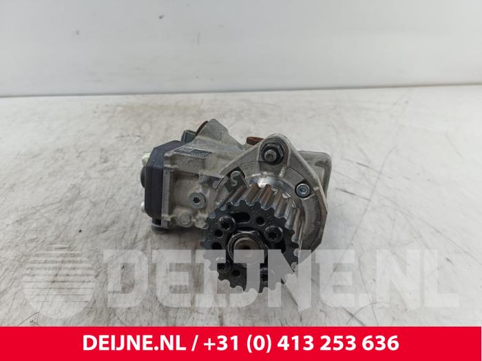 Gebruikte Brandstofpomp Mechanisch Volvo V40 (MV) 2.0 D2 16V Prijs op aanvraag aangeboden door van Deijne Onderdelen Uden B.V.