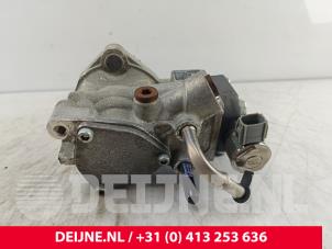 Volvo V40 Mechanical fuel pump O282154 photo 3