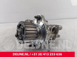 Volvo V70 Mechanical fuel pump O282231 photo 2
