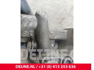 Renault Trafic Ölfiltergehäuse O282291 foto 3