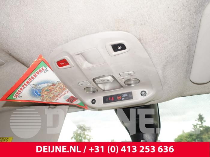 Opel Vivaro Interior lighting, front O282335