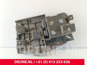 Volvo V60 Rear bumper bracket, left O282373 photo 2