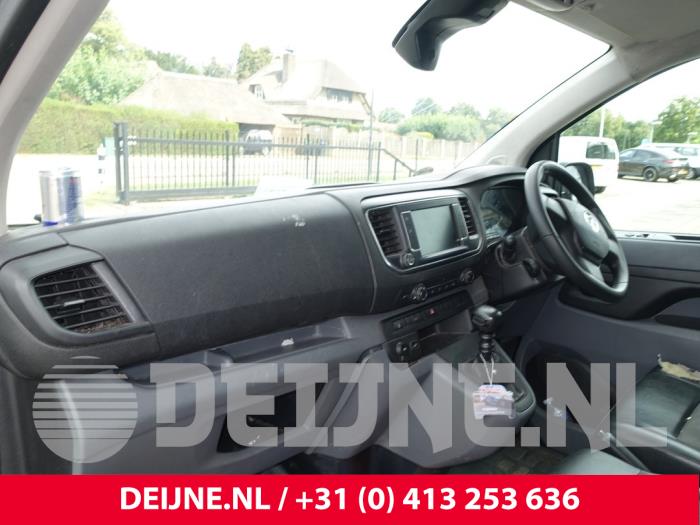 Opel Vivaro Lenkrad O282364