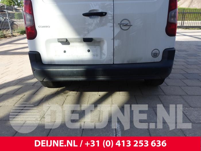 Opel Combo Stoßstange hinten O282519