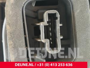 Opel Combo Achterlicht links O282522 foto 3