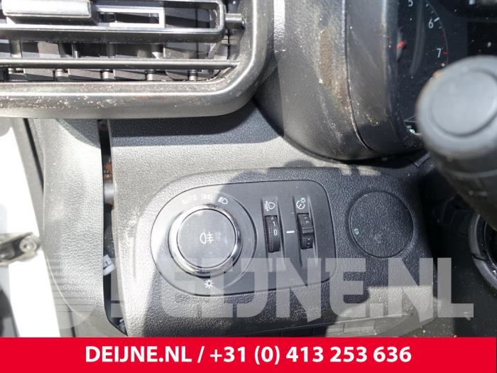 Opel Combo Licht Schalter O282539