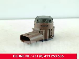 Gebruikte PDC Sensor Polestar Polestar 2 78kWh Long Range Single Motor Prijs € 42,35 Inclusief btw aangeboden door van Deijne Onderdelen Uden B.V.