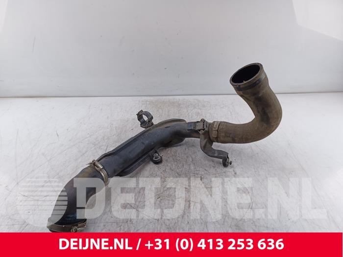 Gebruikte Intercooler Buis Volkswagen Caddy III (2KA,2KH,2CA,2CH) 1.6 TDI 16V Prijs € 36,30 Inclusief btw aangeboden door van Deijne Onderdelen Uden B.V.