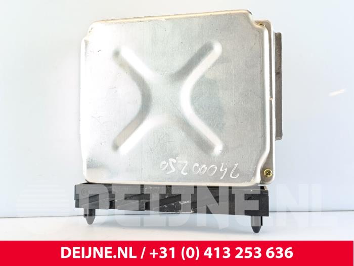 Volvo S60 Computer Motormanagement O282560
