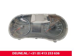 Nissan Interstar Odometer KM O282583 photo 2