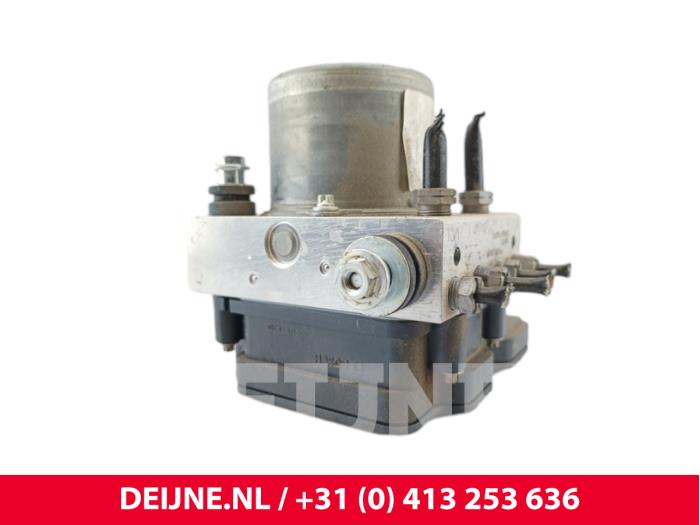 Nissan Interstar ABS Pomp O282592
