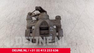 Nissan Interstar Remklauw (Tang) links-achter O282613 foto 2