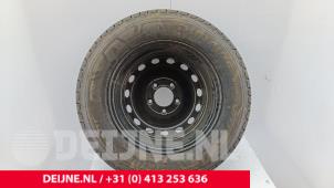 Nissan Interstar Reserverad O282617 foto 2