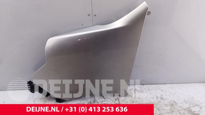 Nissan Interstar Kotflügel links vorne O282619