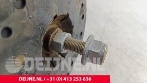 Nissan Interstar Front shock absorber rod, right O282622 photo 2