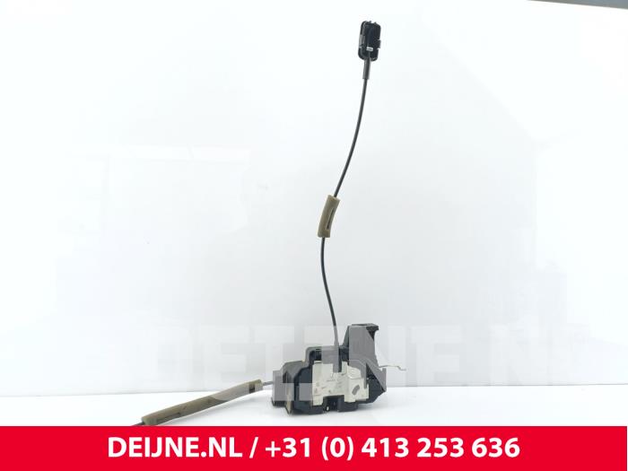 Nissan Interstar Türschlossmechanik 2-türig links O282639