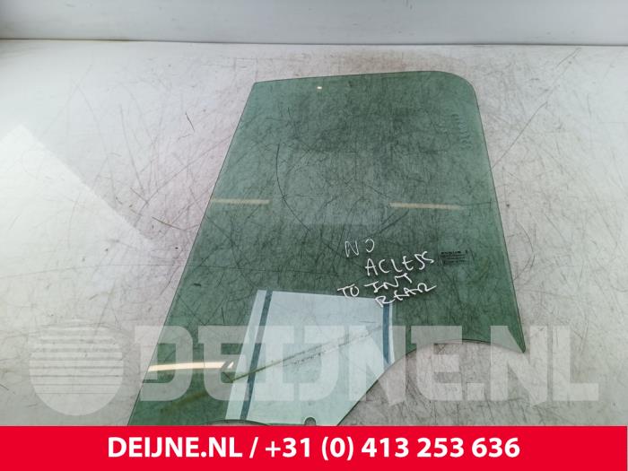 Nissan Interstar Türscheibe 2-türig links O282640