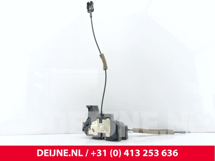 Nissan Interstar Türschlossmechanik 2-türig rechts O282642