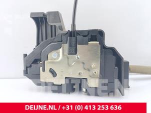 Nissan Interstar Deurslot Mechaniek 2Deurs rechts O282642 foto 2