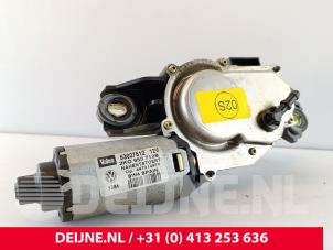 Volkswagen Caddy Ruitenwissermotor achter O282637 foto 2