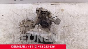 Volkswagen Caddy Versnellingsbak O282650 foto 2