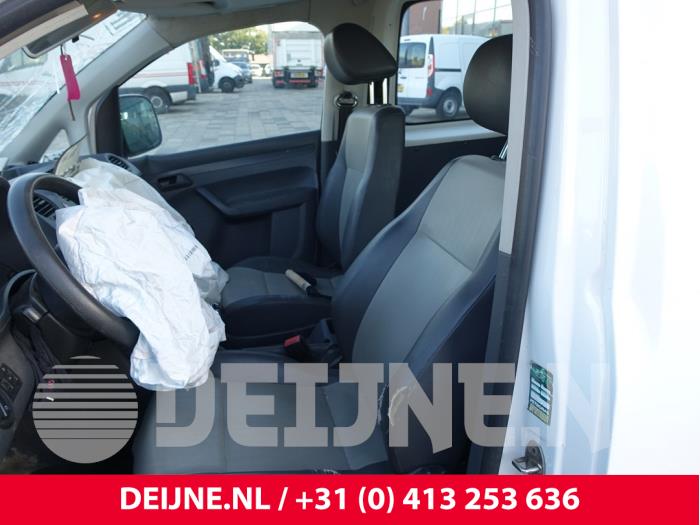 Volkswagen Caddy Sitz links O282692