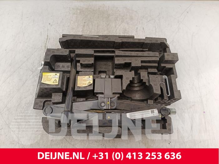 Nissan Interstar Wagenheber- Set O282737