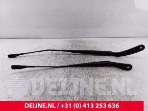 Mercedes Vito Scheibenwischerarm-Set O282739 foto 2
