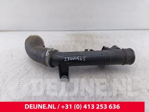 Gebruikte Intercooler Buis Volvo XC60 II (UZ) 2.0 T5 16V AWD Prijs € 35,00 Margeregeling aangeboden door van Deijne Onderdelen Uden B.V.
