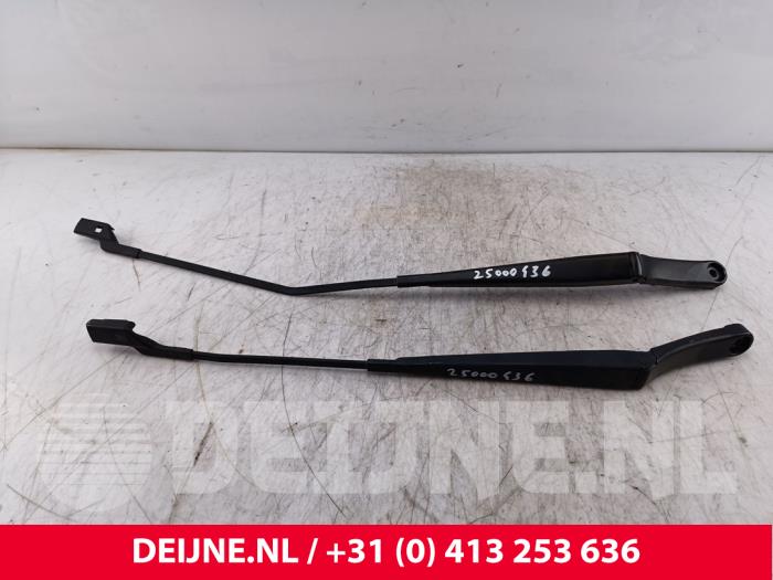 Volkswagen Caddy Ruitenwisserarm set O282752