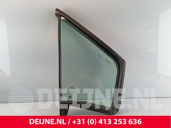 Ford Transit Connect Driehoeks Ruit rechts-voor O282755