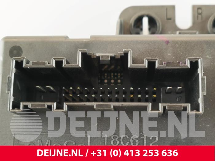 Computer Kachel van een Ford Transit 2.0 TDCi 16V Eco Blue 165 RWD 2024