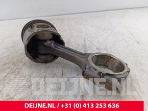 Hyundai H200 Kolben O282884 foto 2
