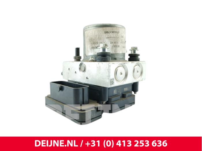 Gebruikte ABS Pomp Renault Master III (FV) 2.3 dCi 135 16V FWD Prijs € 484,00 Inclusief btw aangeboden door van Deijne Onderdelen Uden B.V.
