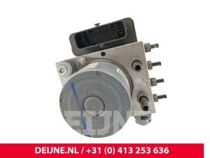 Renault Master ABS Pumpe O282913 foto 2