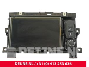 Renault Master Display Multi Media regelunit O282929 foto 2