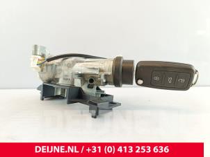 Volkswagen Caddy Ignition lock + key O283018 photo 2