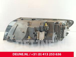 Volvo S40 Headlight, right O283060 photo 2