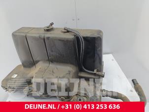 Nissan Interstar Adblue tank O283170 foto 2